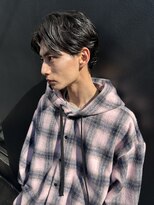 メンズセンターパートコンマヘア