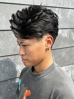 ヒュイル バイ ニアウ(Hwyl by Niau) メンズマッシュセンターパートスパイラルパーマニュアンスパーマ