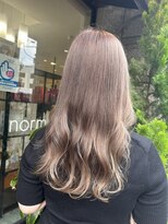 ノーム バイ アウラ(norm. by aura) 透明感カラー ハイトーンカラー ベージュピンク