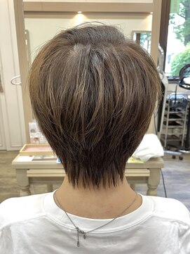 アルターリール(aL ter Rire) ホワイトブロンド/外ハネボブ/美髪/ワイドバング[鎌取］中村