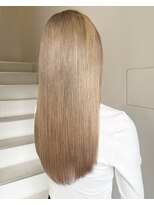 キキ(kiki) ホワイトベージュ_グレージュカラーボブウルフ_kiki0018