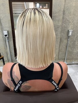 リブレイズ 京都三条店(Live raise) 切りっぱなしボブ