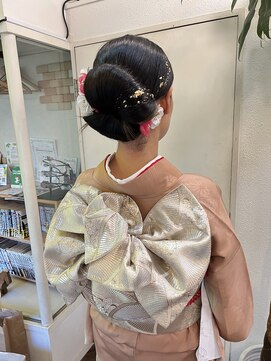 ソメリエヘアー(somelie hair) シンプル艶やかシニヨン