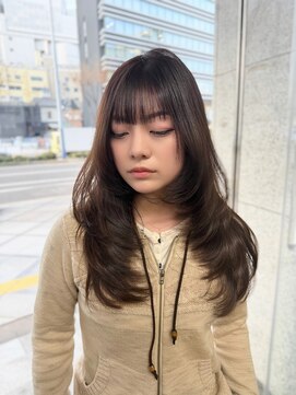エッセンザ 梅田(ESSENZA) バタフライレイヤー/海外風レイヤー
