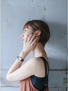 ホワイトルーム(White Room) フェミニンショート♪