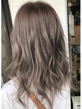 ライブトレア(LIVE TOREA) ミルクティカラー