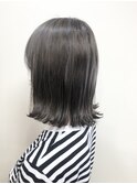 クール系モスグレージュ