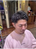 大人メンズのツーブロックセンターパート