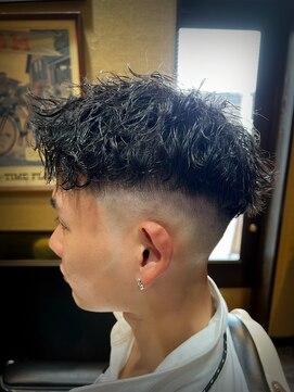 ヒロギンザバーバーショップ 大宮店(HIRO GINZA BARBER SHOP) 波打ちパーマ　ショート