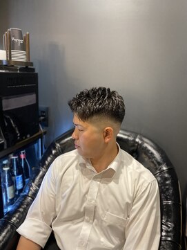 銀座 シノ 本店(shino) 【銀座理容室】ビジネススキンフェード