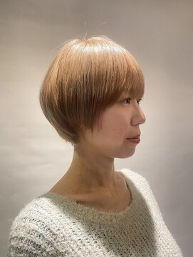 ハナ(HANA) ハイトーンショート ミルクティーベージュ