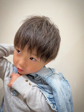 デザイニングヘアードゥ(designing hair Deux) メンズキッズ束感ツーブロックマッシュショート