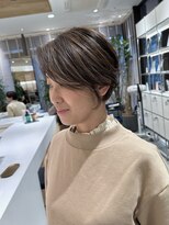 ステアケース 武蔵小杉店(stair:case) 白髪をぼかして動きをプラス ハイライトローライト