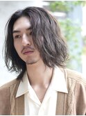 大人の波巻きスパイラルパーマミディアムロングメンズカットヘア