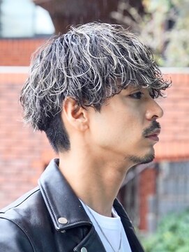 フィフス(fifth) 波巻きハイライトパーマメンズグランジパーマ原宿fifth刈り上げ