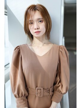 グランマッシュ(Granmash) フェイスレイヤー・大人ショートボブ・白髪ぼかし