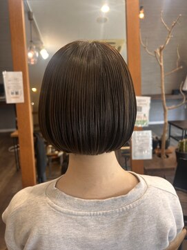 ラブヘアーグリーン(LOVEHAIRGREeN) ミニボブ×オリーブ