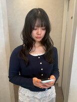 リタ(Lita.) ニュアンスウェーブ/顔周りレイヤー/ダークカラー【新保/青江】
