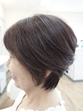 アール 志茂店(R) 大人ショートは、トップに計算されたレイヤーが大事！50代60代