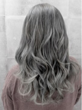 オーブ ヘアー ティティー 三宮店(AUBE HAIR titty) 【AUBE HAIR】ラベンダーシアグレージュ_耳かけウェーブ