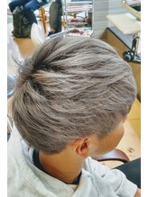 ヘアーズ ベリー 小林店(hairs BERRY) ホワイトシルバー