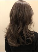 ベージュカラー
