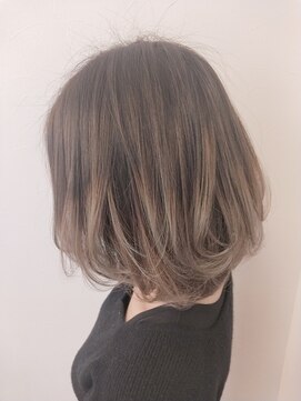 キャンディーエッグ(Candy egg) ☆バレイヤージュホワイトゴールド☆福岡久留米令和