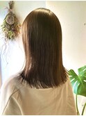 ナチュラルグレージュ