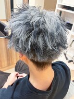 ヴァンクラウドフロムコウベ 恵庭店(VENT CLOUD from KOBE)&nbsp;10代20代30代メンズショート☆外ハネ無造作シルバーアッシュ