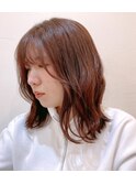 ピンクベージュ