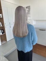 アム(am)&nbsp;ホワイトシルバーカラー