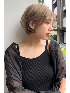 トルネード(TORNADO) ミルクティーベージュショートボブ　n6.9