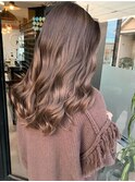 グレージュ切りっぱなしボブ前髪ありミニボブミルクティベージュ