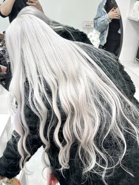 イリス 名古屋 名駅(Iris) 名駅/名古屋/ブリーチ/縮毛矯正/ダブルカラー/エクステ/髪質改善