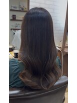 ヘアケアアンドヘアデザイン リベール(L:belle)&nbsp;8レベル艶ブラウン｜整う明度の上品ロング