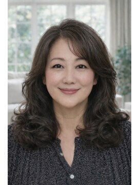 アージュアブンダンティア 上品さと華やかを両立した大人レイヤー