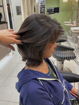 ヘアアンドメイク シークネクスト(HAIR&MAKE SeeK NEXT)&nbsp;動きとくびれがかわいいレイヤーボブ
