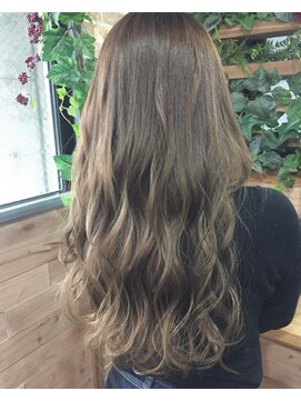 プランツヘアー 外国人風ハイライトグレージュ【プランツヘアー村田裕治】