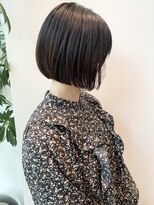 ステアケース 武蔵小杉店(stair:case)&nbsp;大人かわいい黒髪前下がり丸みボブ切りっぱなし20代30代40代髪型