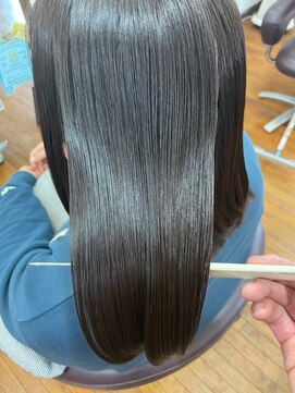 美容室 メザミー MESAMIES 大人かわいい小顔ナチュラルストレート森ガール風ロング