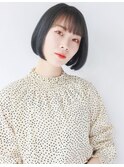 丸顔さんに最適◎アッシュグレージュの前下がりレディボブ