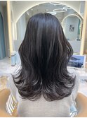 レイヤーセミロング　くびれヘア　暗めのナチュラルブラウン