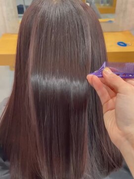 イシン(ISIN) 黒髪/縮毛矯正/髪質改善/インナーカラー[保土ヶ谷]