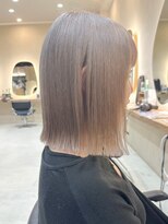 ヒビヲ(HIBIO) ショートボブタッセルボブ切りっぱなしボブハイトーンカラー韓国
