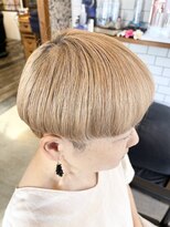 カシア cassia hair dressing salon&nbsp;【cassia】ハイトーンカラー×マッシュボブ　[30代40代50代]