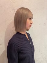 ルーム(Loom.)&nbsp;ハイトーンボブぱっつん前髪ボブミニボブ切りっぱなしボブ