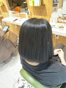 コク(koku) 髪質改善ストレート×切りっぱなしボブ
