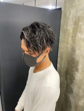 メンズサロン キング 高槻店(Men’s salon K!ng) 縮毛矯正髪質改善ハイライトレイヤーカット高槻美容室エクステ