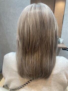 イコ(ICO) ホワイトシルバー！