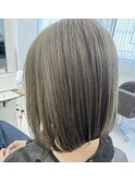白髪ぼかしにも◎ハイトーングレージュカラー